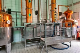 Utilisation de la plateforme modulable pour de la maintenance dans une distillerie